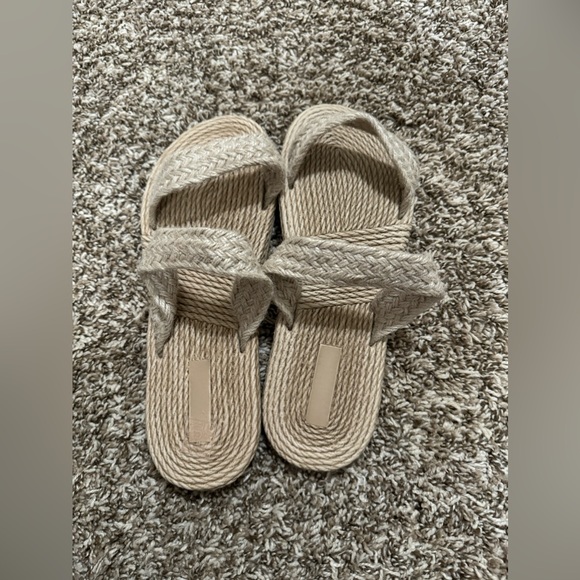 NEW sandals - Picture 1 of 3